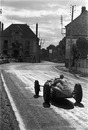 Louis Chiron braking for the turn during the Grand Prix de Reims