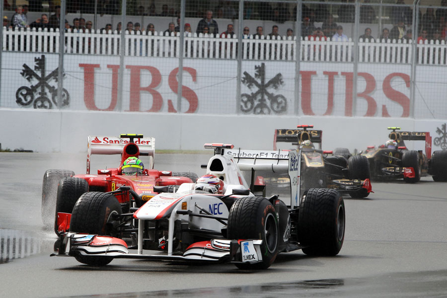 Kamui Kobayashi leads Felipe Massa and the two Renaults