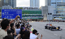 Jaime Alguersuari puts on a show for fans in downtown Hong Kong