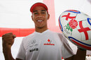 Lewis Hamilton gets behind English rugby