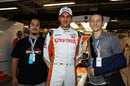Adrian Sutil meets Linkin Park before qualifying