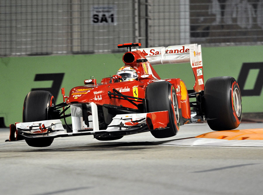 Fernando Alonso on maximum attack