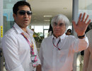 Bernie Ecclestone welcomes Sachin Tendulkar to the Buddh International Circuit