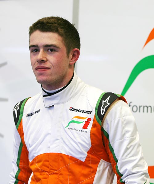 Paul di Resta relaxes in the Force India garage