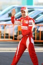 Alonso waves to fans