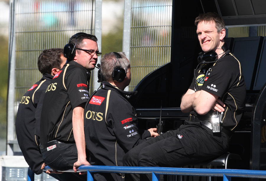 Eric Boullier and James Allison on the Lotus pit wall
