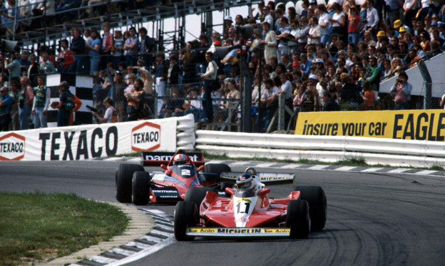 Carlos Reutemann leads John Watson in to Paddock Hill Bend