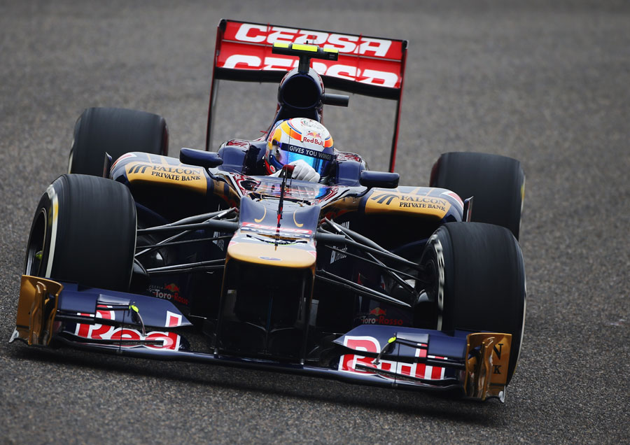 Jean-Eric Vergne struggles with understeer in his Toro Rosso