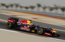 Sebastian Vettel attacks the Bahrain track on soft tyres