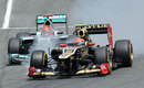 Michael Schumacher puts pressure on Romain Grosjean
