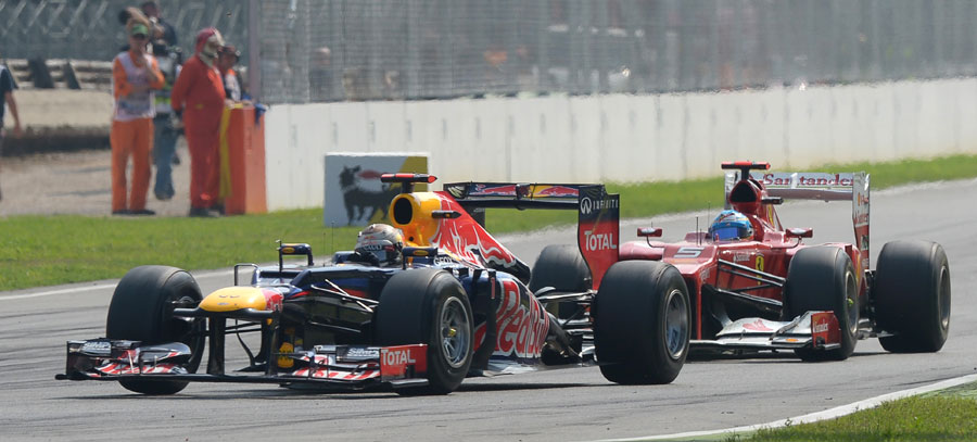 Fernando Alonso stalks Sebastian Vettel