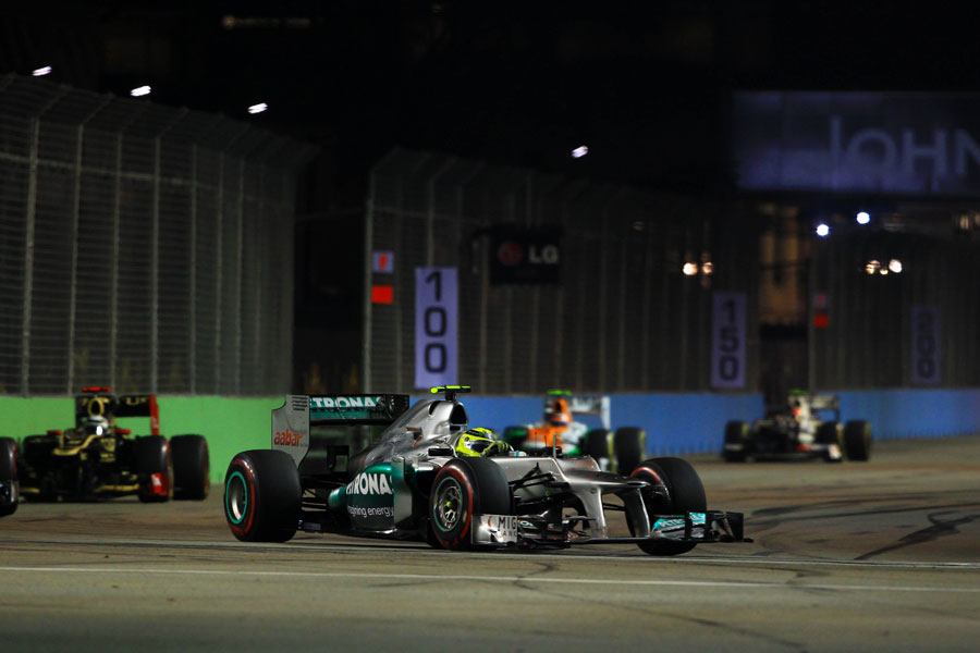 Nico Rosberg aims for the apex at turn seven