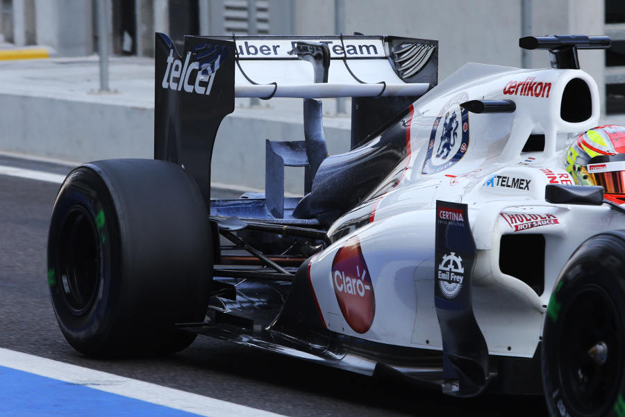 An aero device on the rear wing of the Sauber being driven by Robin Frijns