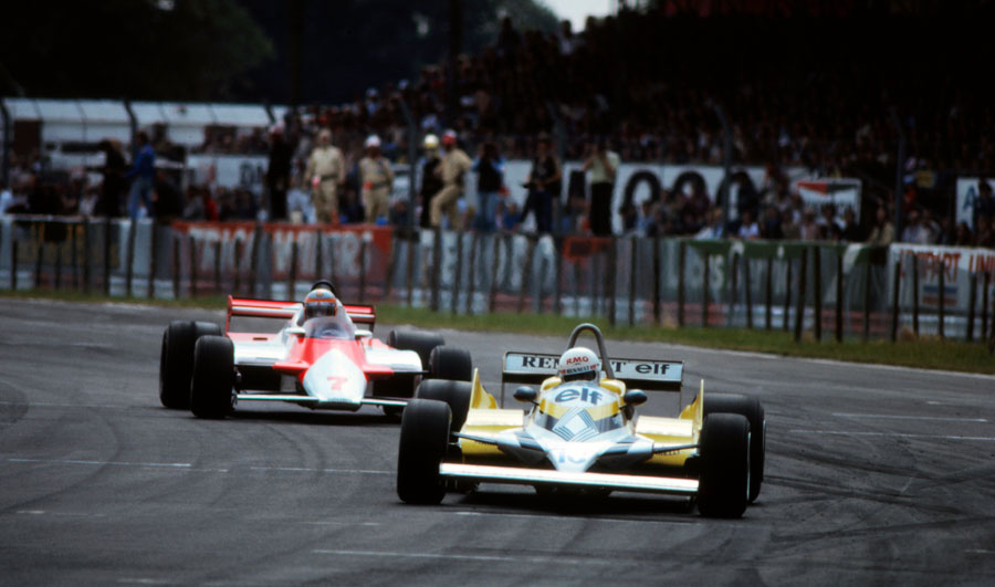 John Watson hunts down Rene Arnoux