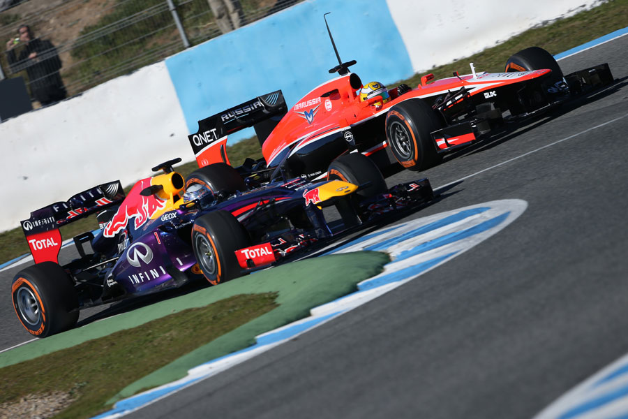 Sebastian Vettel overtakes Luiz Razia