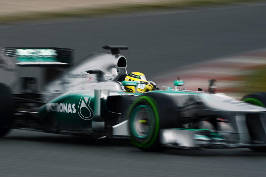 Nico Rosberg attacks the Barcelona circuit in the Mercedes
