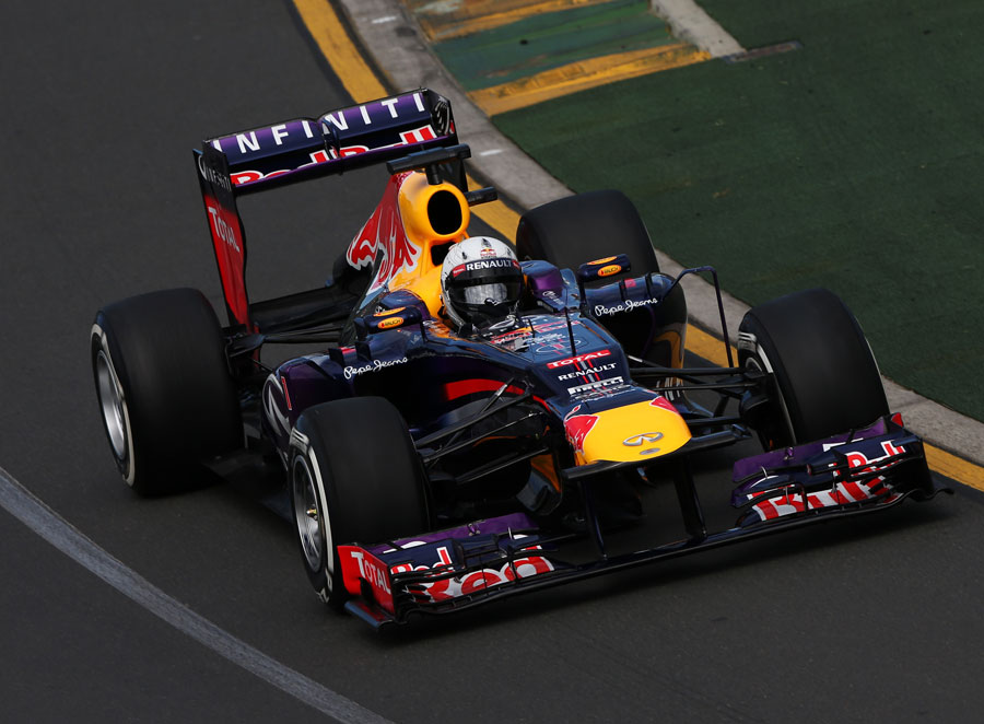 Sebastian Vettel attacks the opening corners