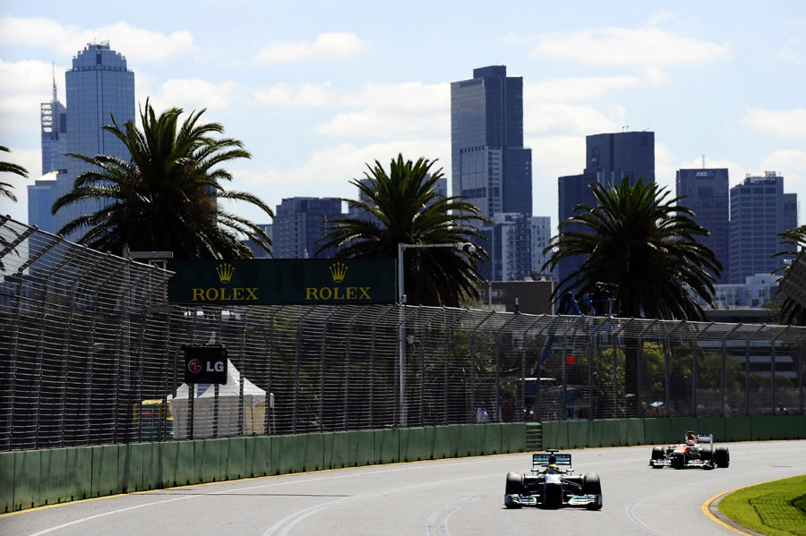 Nico Rosberg attacks the middle sector