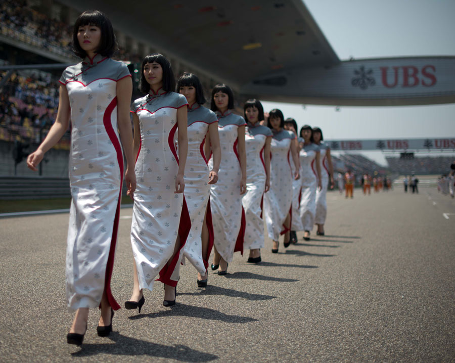 Grid girls get ready for the start of the race