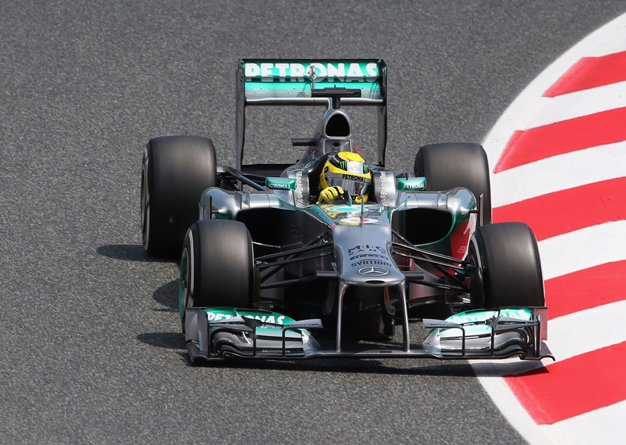 Nico Rosberg aims for an apex