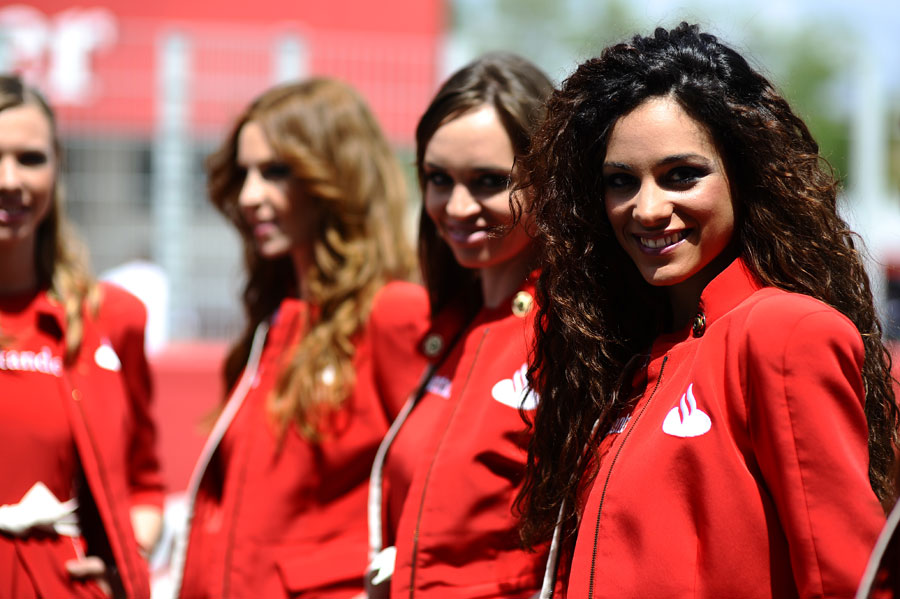 Santander grid girls prepare for the start of the race