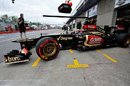 Kimi Raikkonen heads out on super-soft tyres