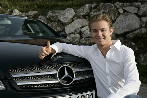Nico Rosberg signs with Mercedes