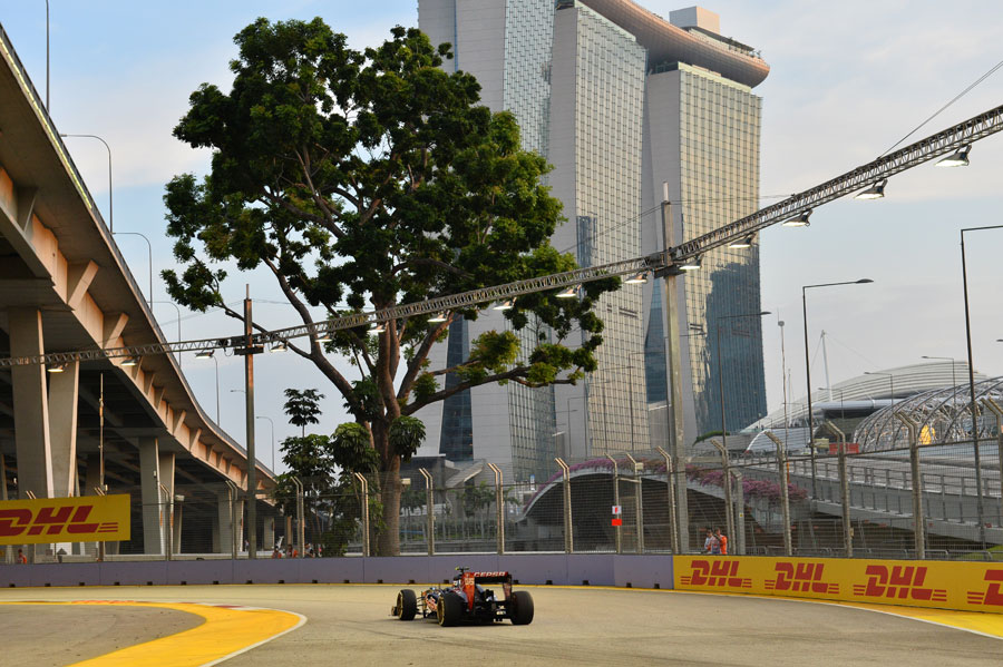 Daniel Ricciardo in the final sector of the lap