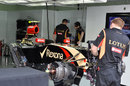 Pastor Maldonado's E22 is stripped down during FP2