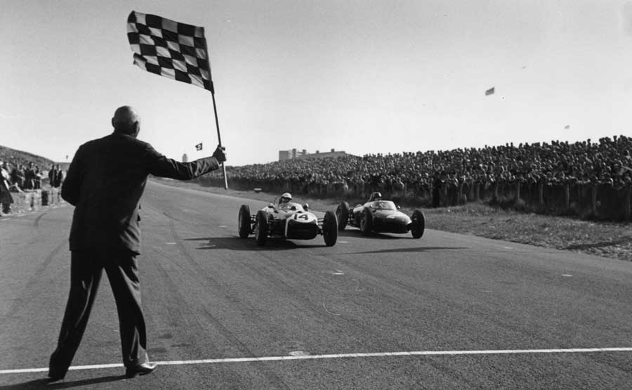Stirling Moss pips Richie Ginther to fourth place