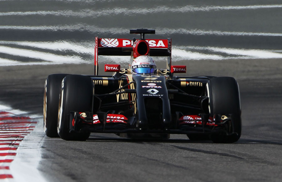 Romain Grosjean on a hot lap in the Lotus