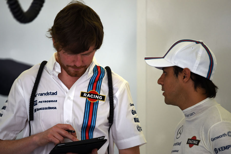 Williams head of vehicle performance Rob Smedley talks with Felipe Massa