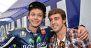 Valentino Rossi poses with Fernando Alonso at Mugello