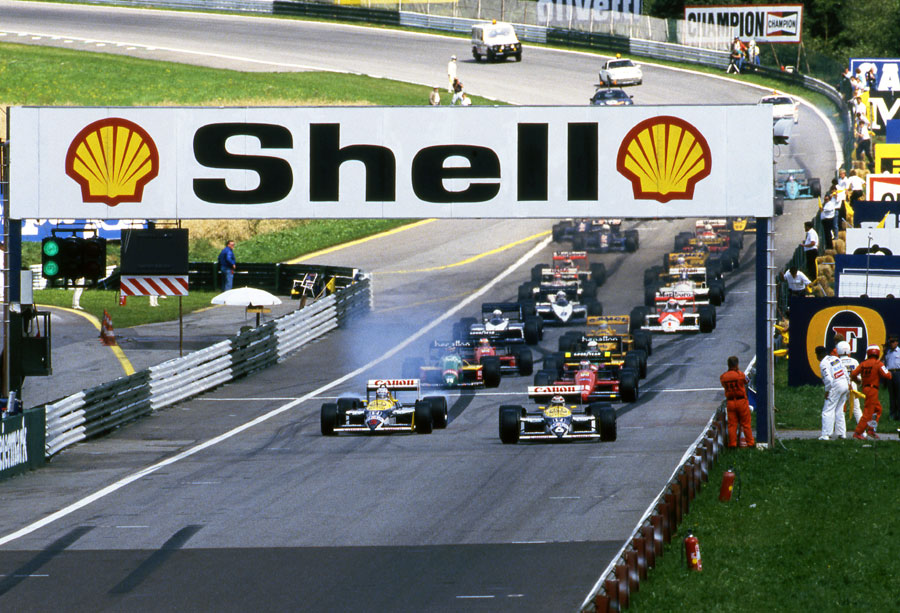 Nigel Mansell makes a slow getaway at one of the Austrian Grand Prix's three starts