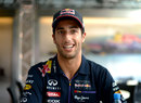 Daniel Ricciardo speaks to the assembled media 