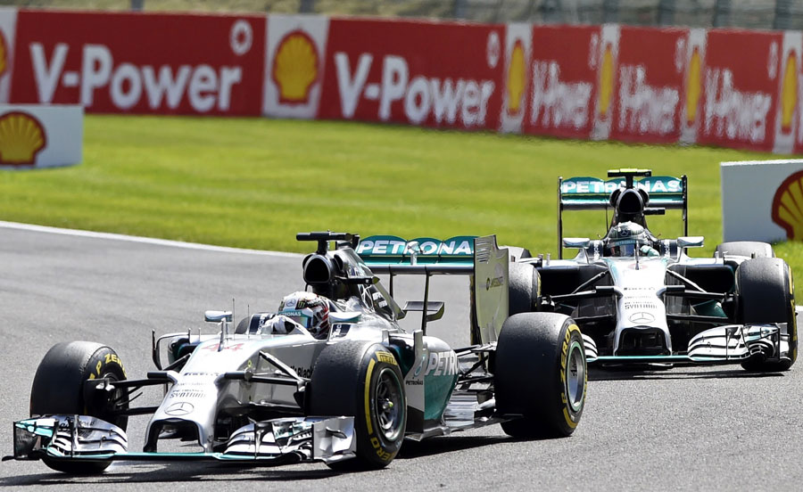 Nico Rosberg stalks Lewis Hamilton in the opening stages