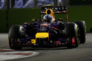 Daniel Ricciardo approaches a corner 