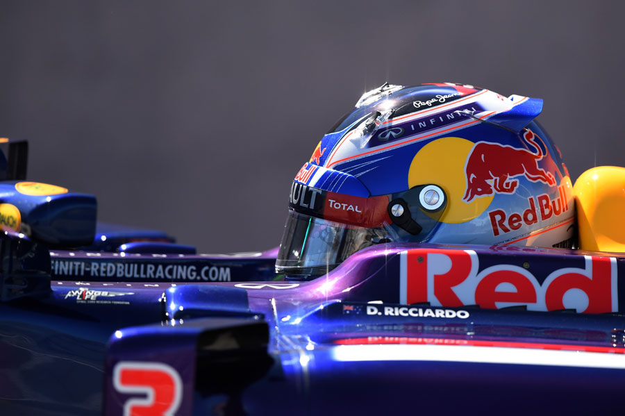 Daniel Ricciardo in the cockpit during qualifying