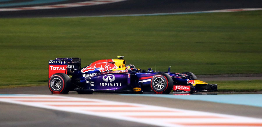 Daniel Ricciardo on a qualifying simulation run in FP2