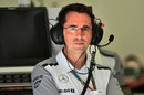 Jenson Button's engineer Dave Robson in the garage