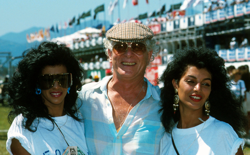 Ronnie Biggs, the legendary train robber, with Brazilian ladies