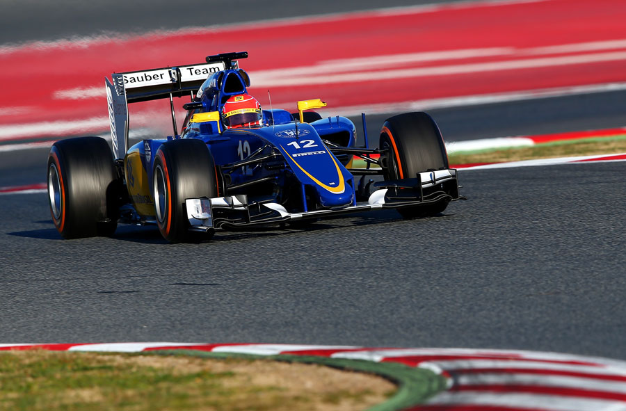 Felipe Nasr looks ahead to the apex in his Sauber