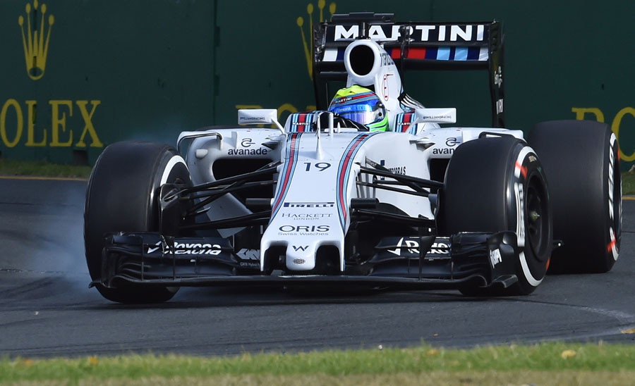 Felipe Massa turns his Williams in during qualifying