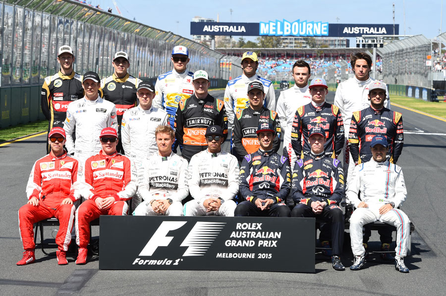The 2015 grid - minus Fernando Alonso and Valtteri Bottas - pose for the traditional shot