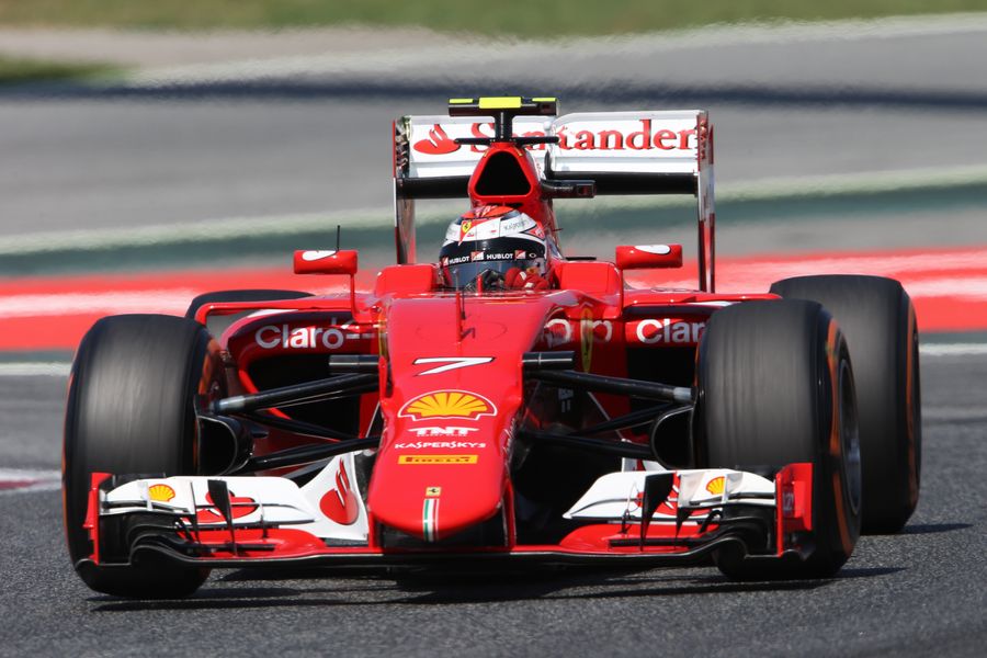 Kimi Raikkonen on the hard tyre