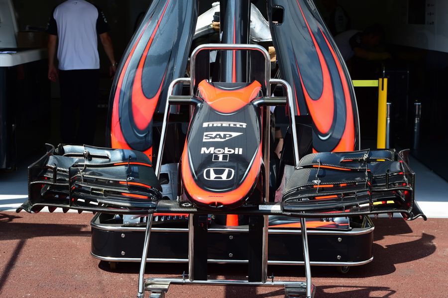The McLaren MP4-30 nose and front wing detail