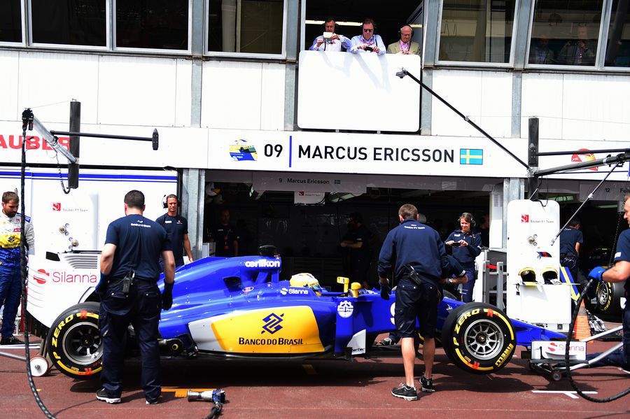 Marcus Ericsson returns to the pit