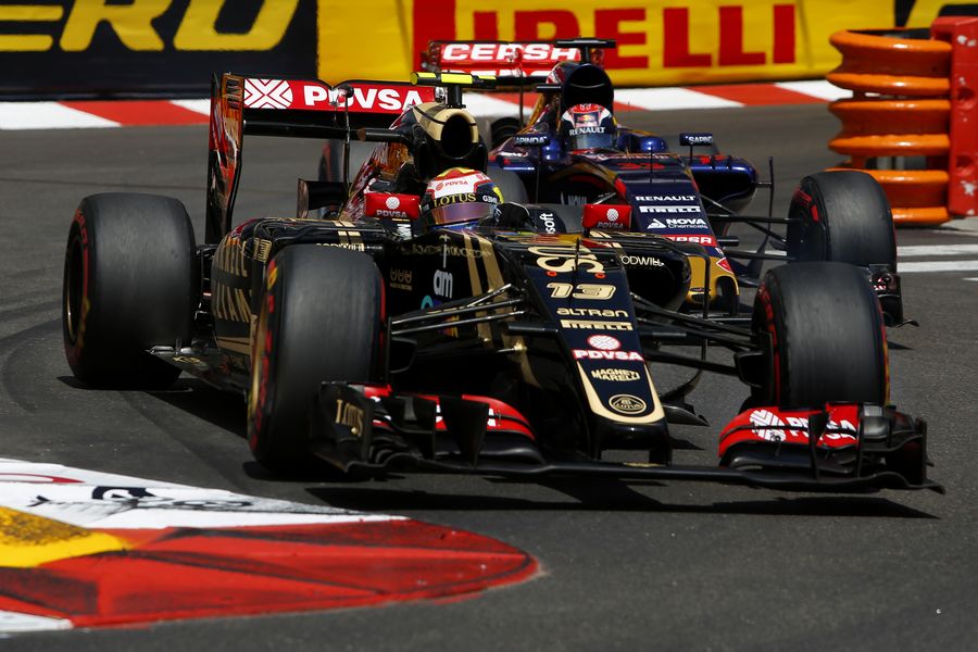 Pastor Maldonado enters the Nouvelle chicane ahead of Max Verstappen 