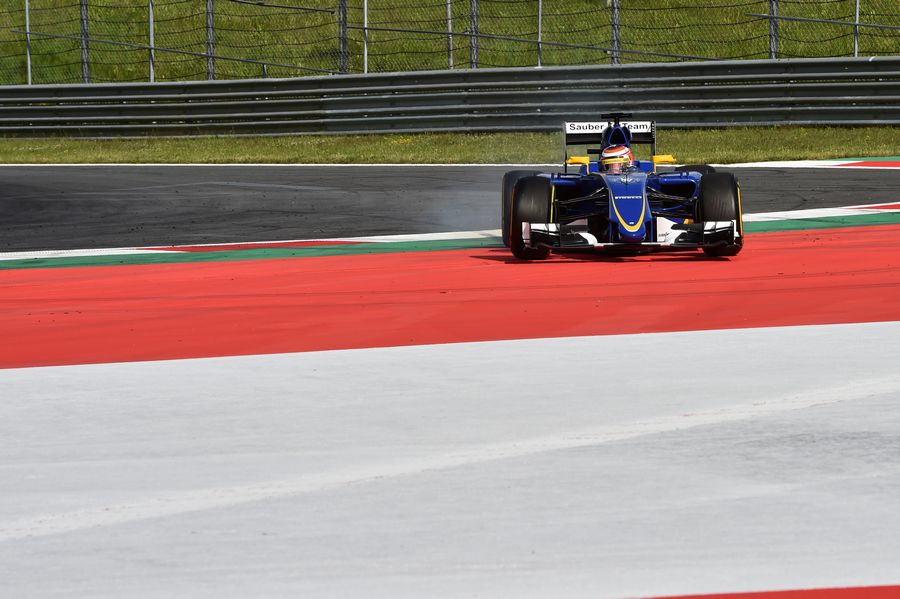 Raffaele Marciello runs wide in the Sauber C34