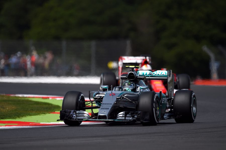 Nico Rosberg on medium tyres in FP2